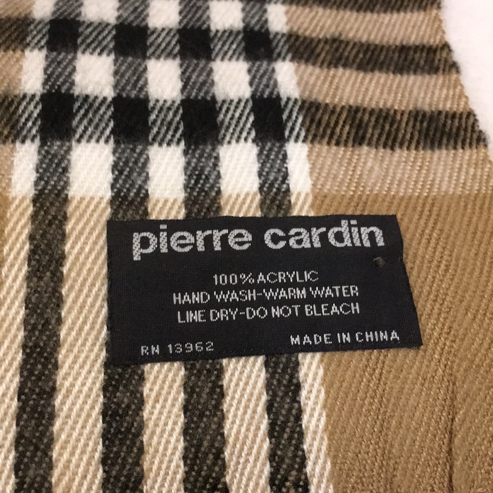 Pierre Cardin Acrylic Woven Scarf NWOT Tan Black White Red Plaid. 12.50” X 80” - Picture 8 of 9